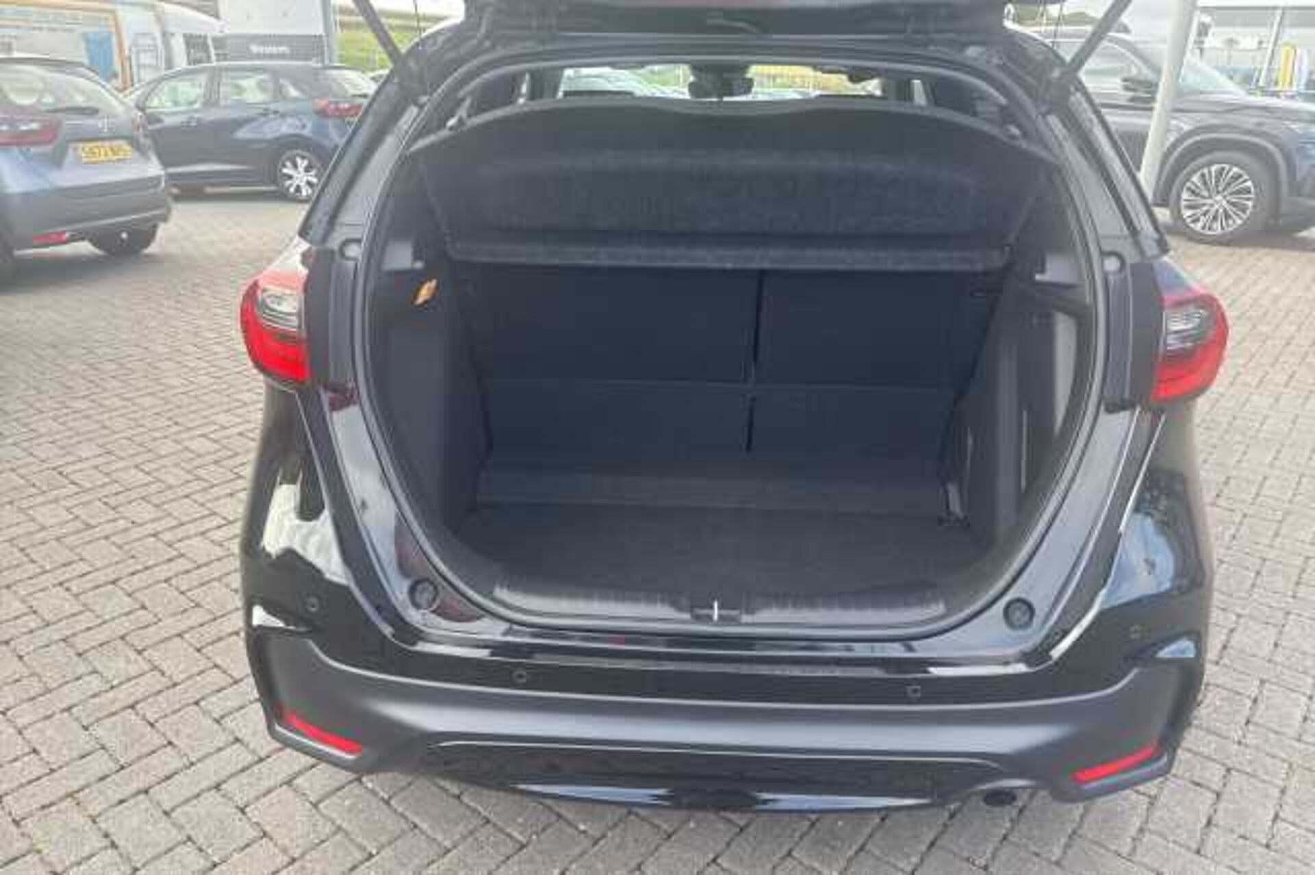 Honda Jazz Hybrid 1.5 i-MMD Hybrid Advance 5dr eCVT 